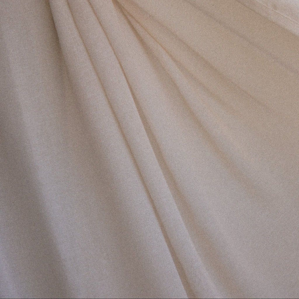 Room Eight ✴︎ quadruple