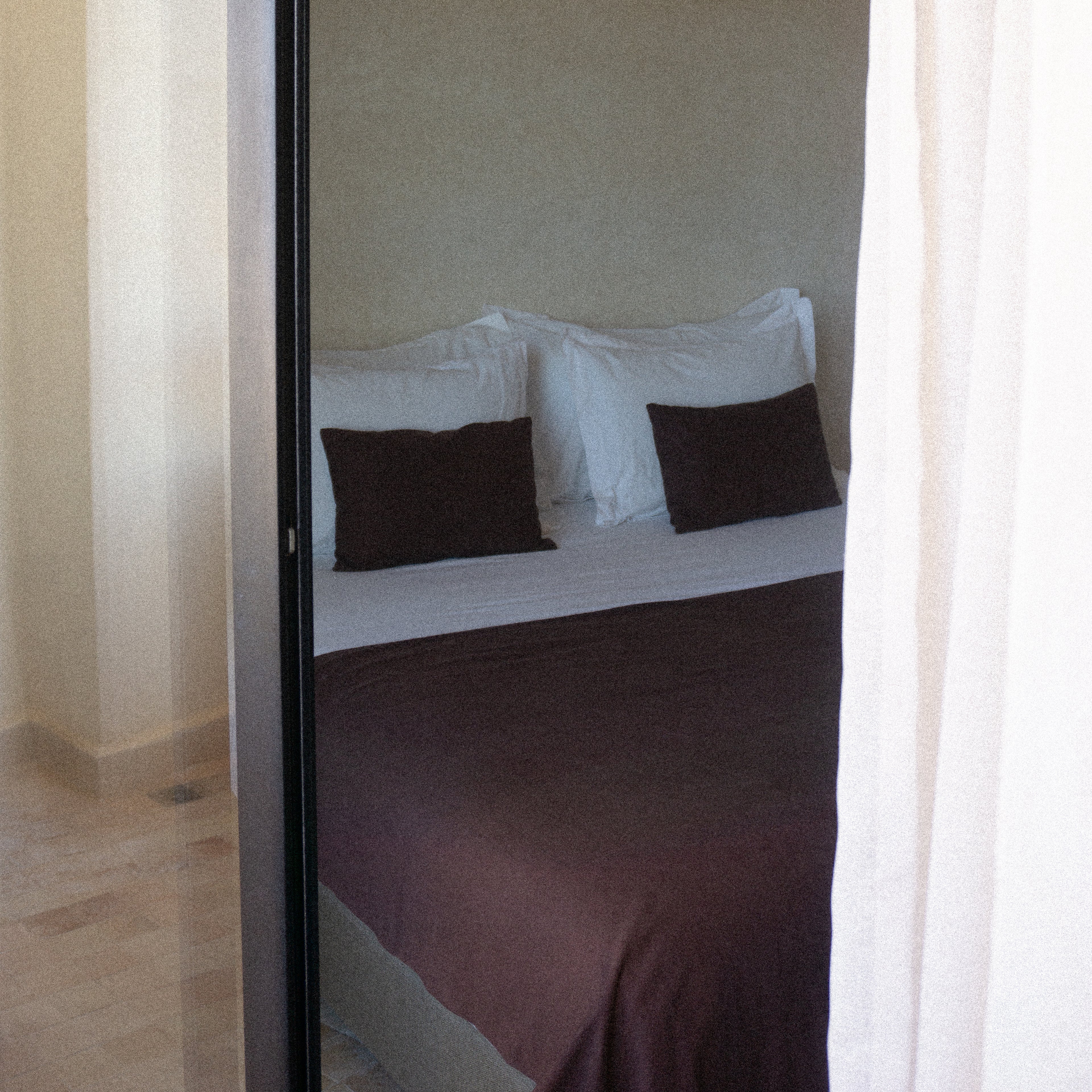 Room Three ✴︎ double