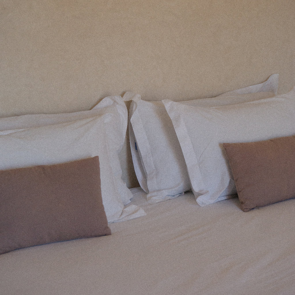 Room Six ✴︎ triple