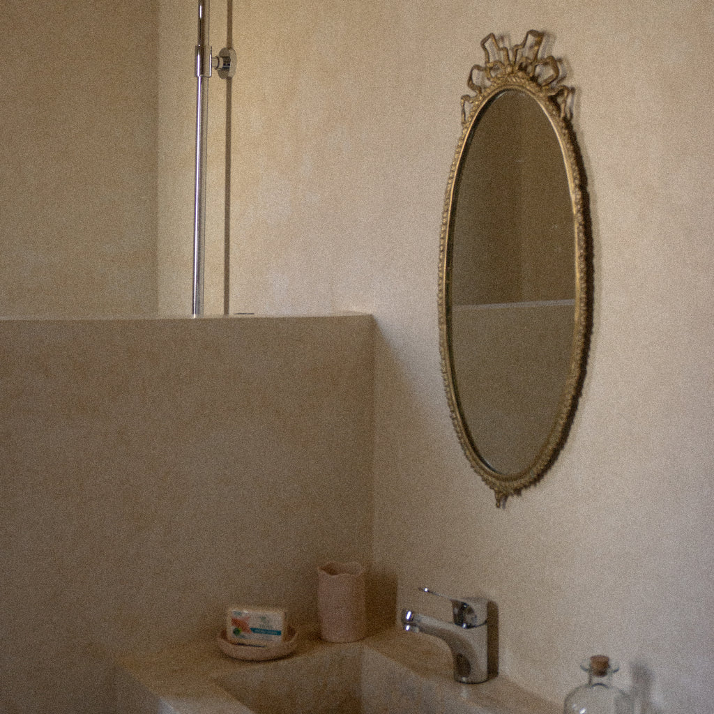 Room Four ✴︎ double