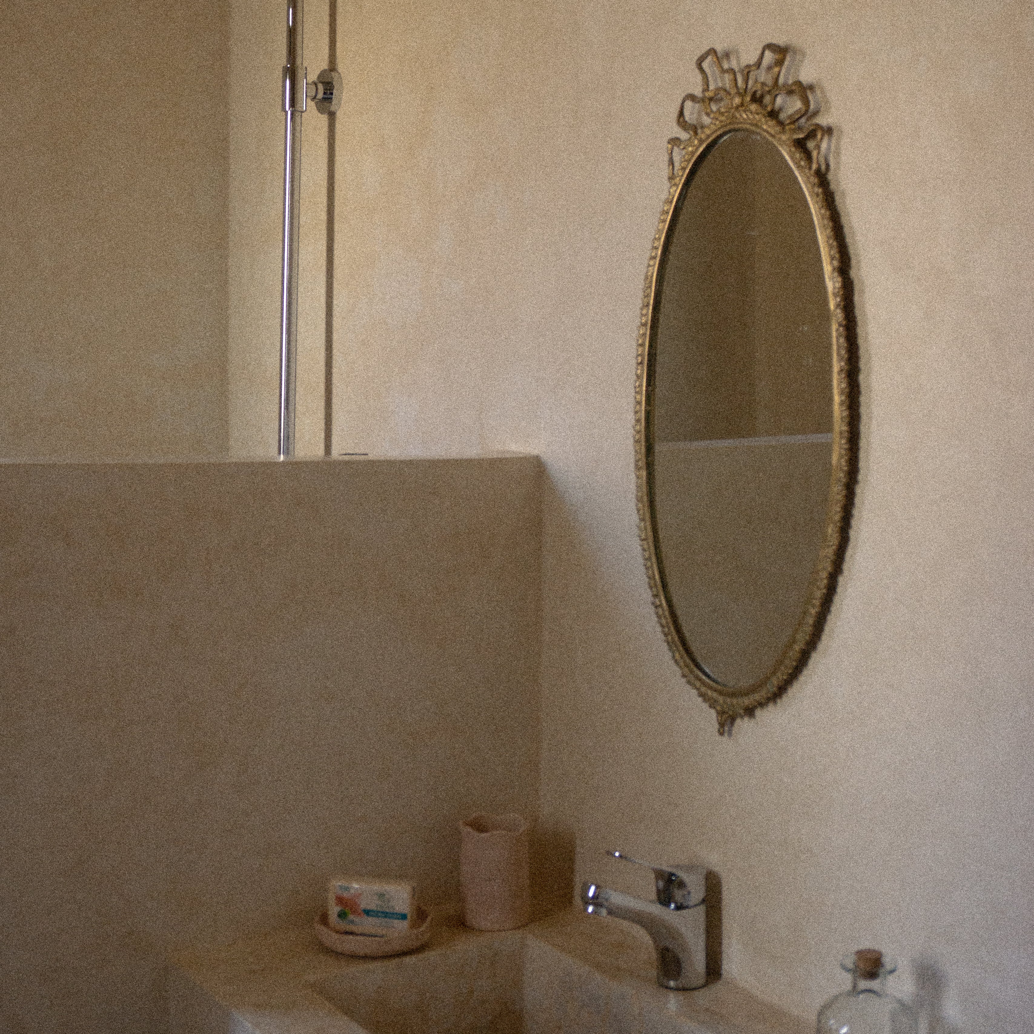 Room Four ✴︎ double