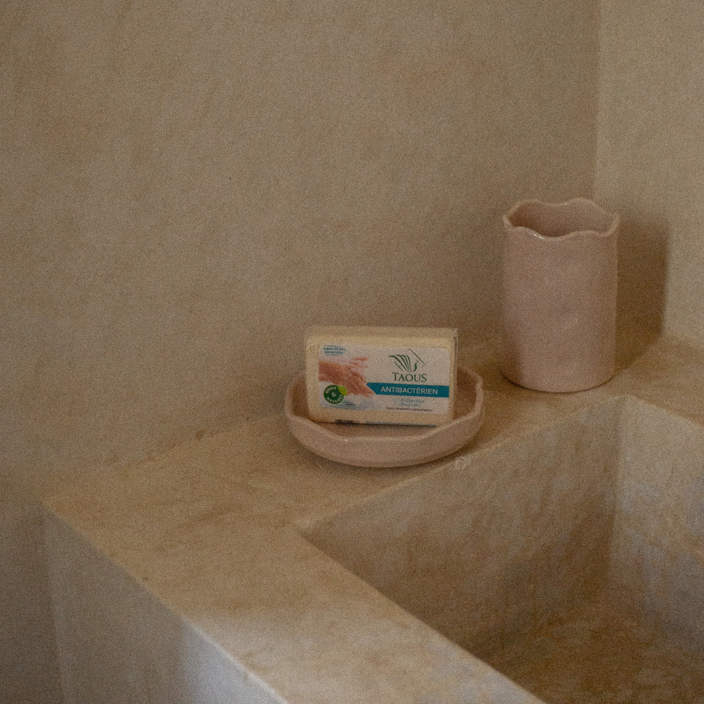 Room Eight ✴︎ quadruple